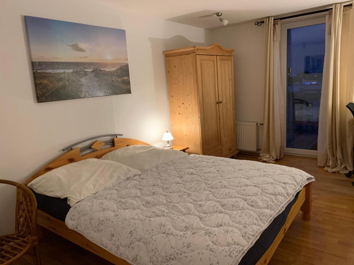 Sudstadt-fewo Mit Grossem Balkon Nahe Und - Uber Den Dachern Von Whv Apartment Wilhelmshaven