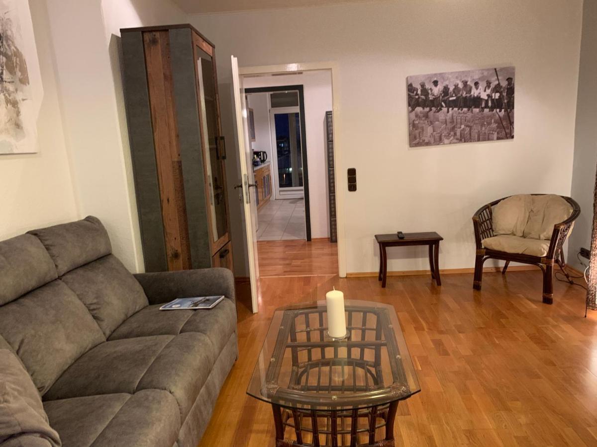 Sudstadt-fewo Mit Grossem Balkon Nahe Und - Uber Den Dachern Von Whv Apartment