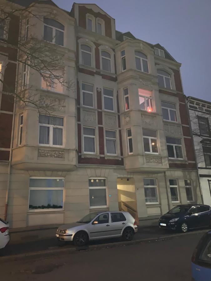 Apartment Sudstadt-fewo Mit Grossem Balkon Nahe Und - Uber Den Dachern Von Whv Wilhelmshaven